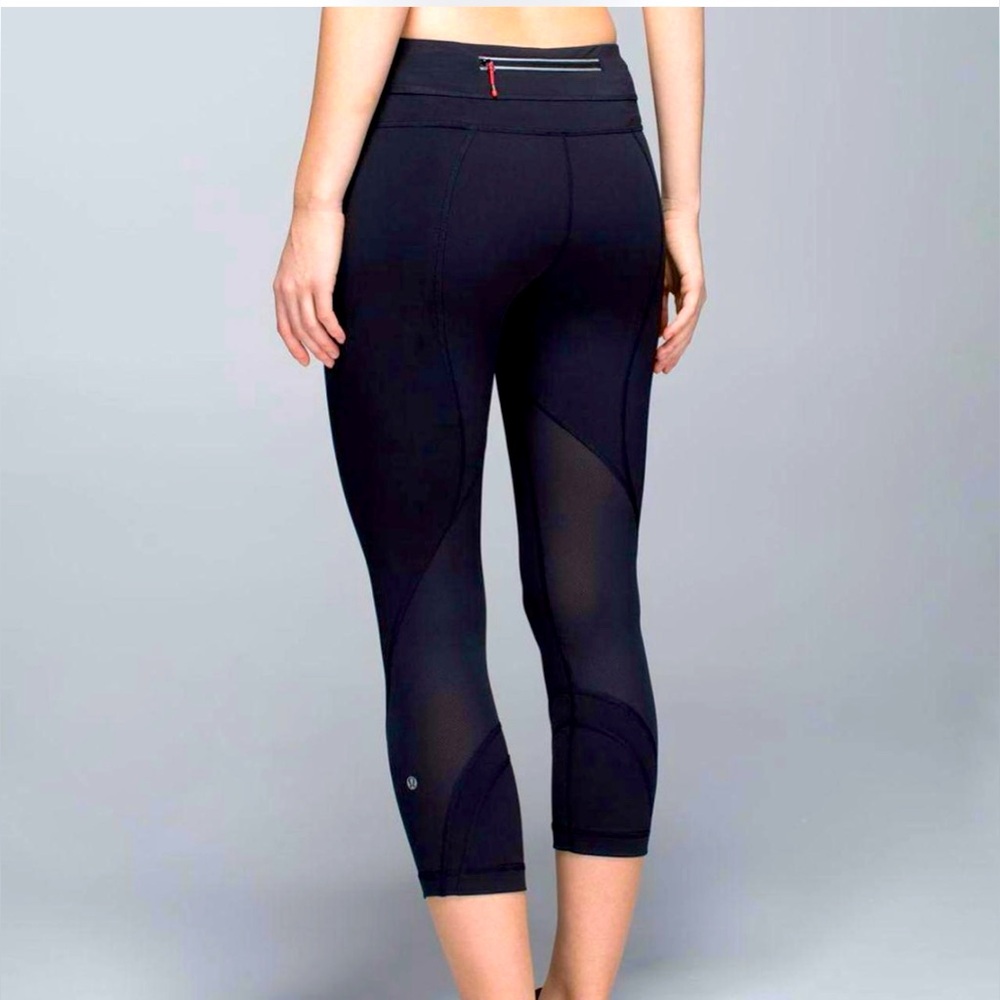 Lululemon Run Inspire Crop II Size 6